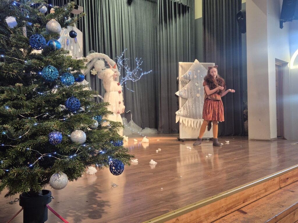 Šventinę nuotaiką kūrė nuotaikingi kalėdiniai spektakliai 11